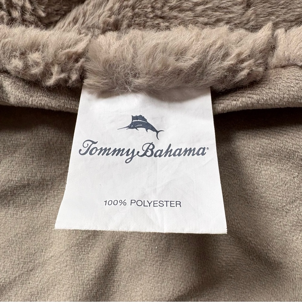 Tommy Bahama Faux Fur Grey Throw Blanket - Picture 3 of 5